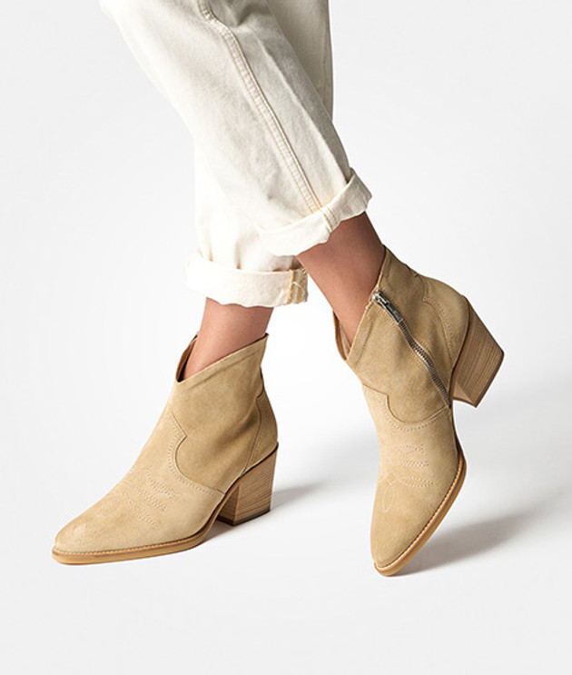 Paul Green 8110-020 ankle boots in beige